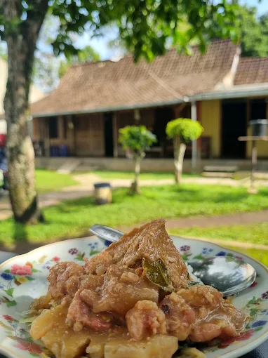 Tumpang Koyor Mbah Rakinem di Salatiga dan sekitarnya